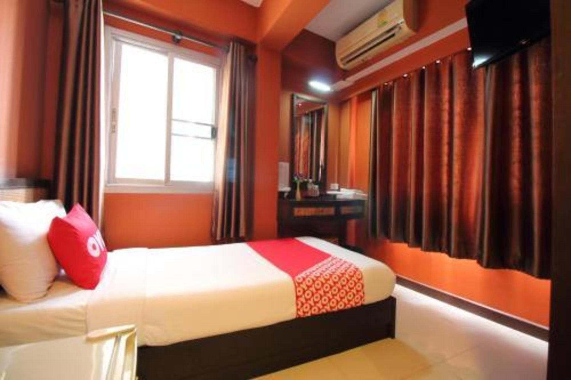 Pannee Lodge Khaosan - Sha Plus Bangkok Exterior photo