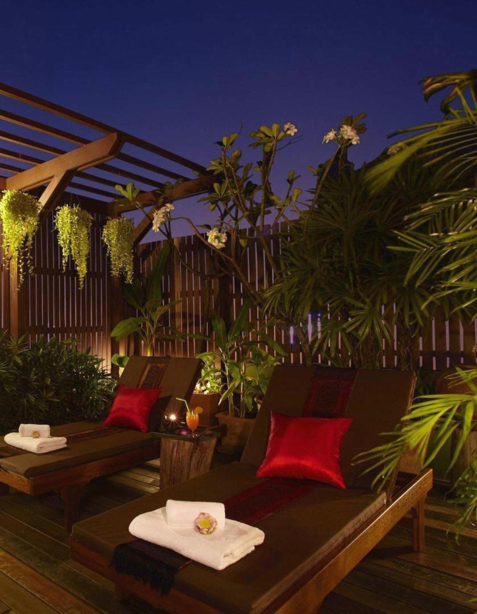 Pannee Lodge Khaosan - Sha Plus Bangkok Exterior photo
